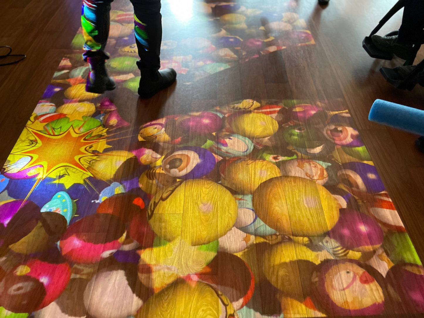 MagicFloor: Interactive Projection System